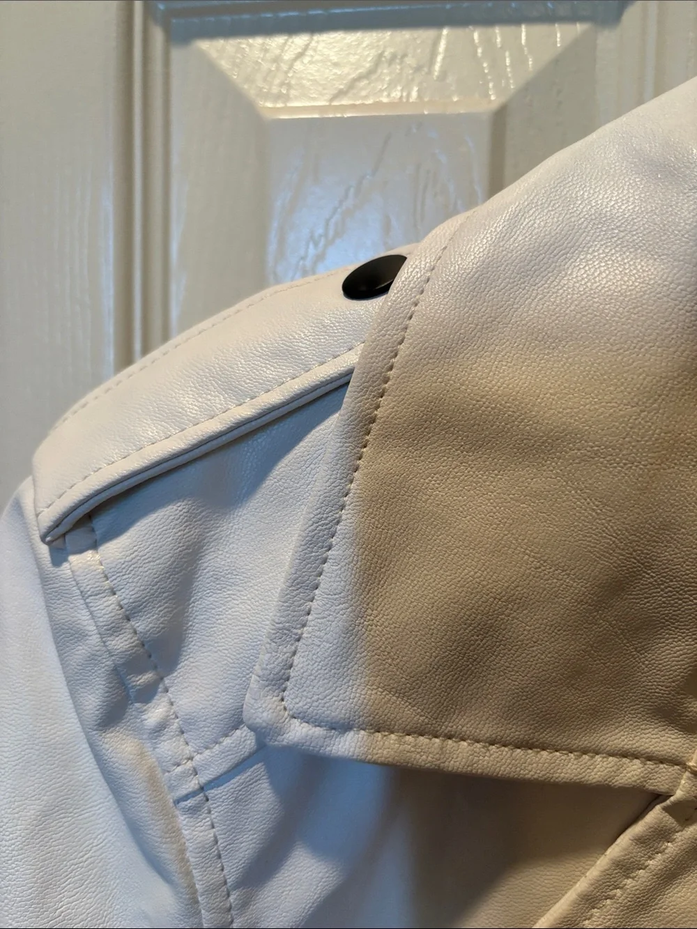 Superdown Revolve White Vegan Leather Moto Jacket with Black Hardware size Small
